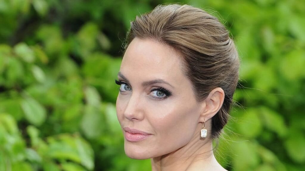 Angelina Jolie: Biography, Age, and Family – The Woman Behind the Fame