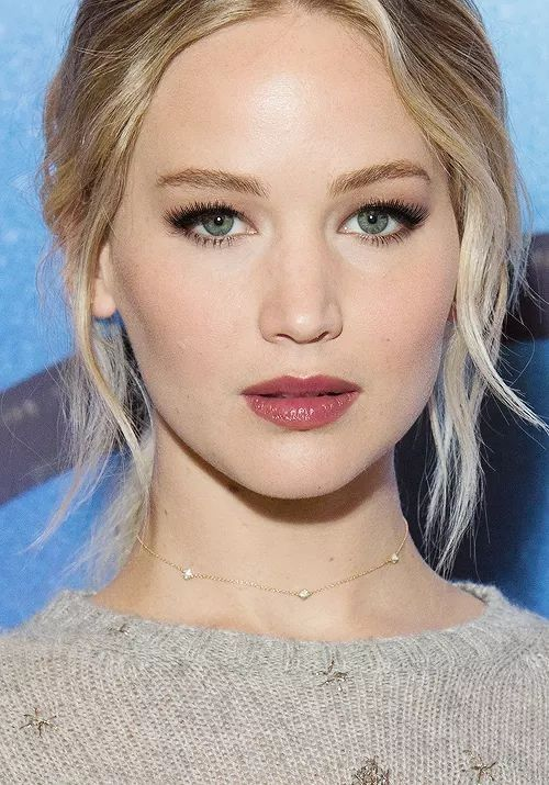 Jennifer Lawrence: 3 Bold Moves of a Fearless Actress 3 image 4
