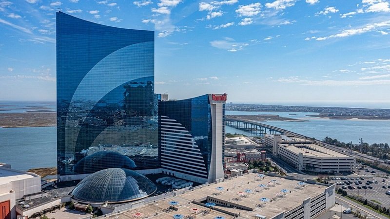 Hotels Near Harrah's Casino
