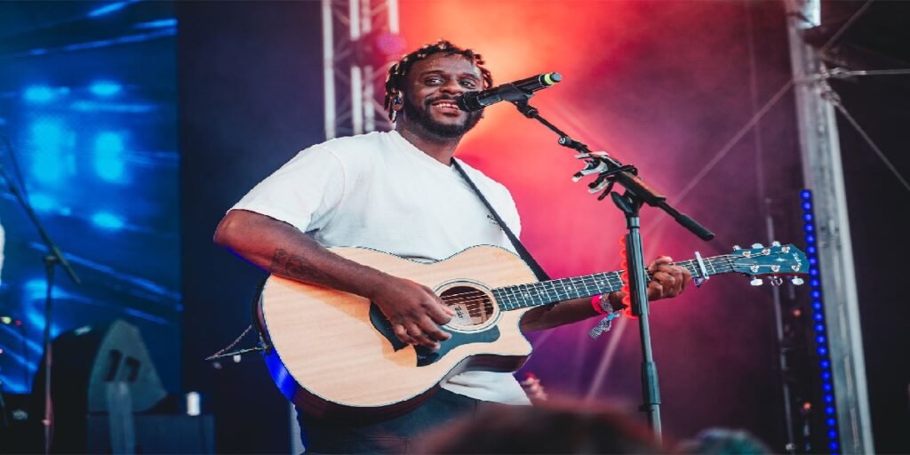 Myles Smith: Rising Star in the UK Music Scene (2025 Full Bio, Career, Net Worth & More)