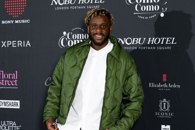 Myles Smith: Rising Star in the UK Music Scene (2025 Full Bio, Career, Net Worth & More) 2 aa016f81e7626db121eb1f311fc977e1