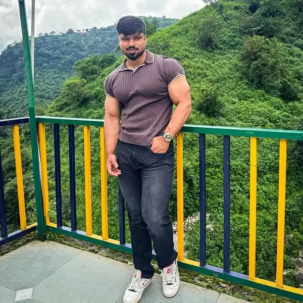rajat dalal height

